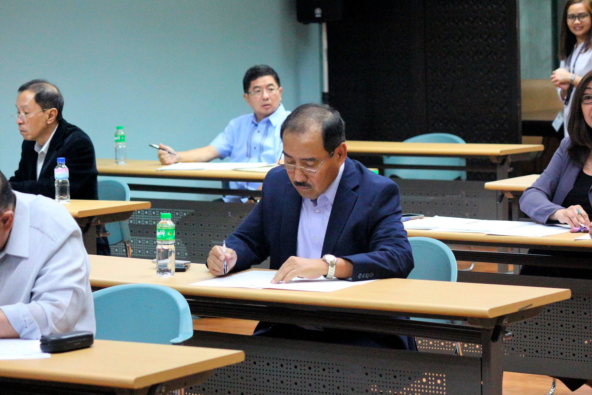 Supremeessays picture