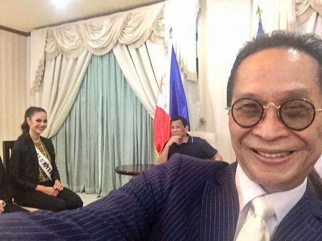 2018 | MISS UNIVERSE | CATRIONA GRAY - Page 24 MsU-Catriona-Gray-meets-PDuterte-December-20-2018_327ED1C415604ABA9A21089D6B31FEE7