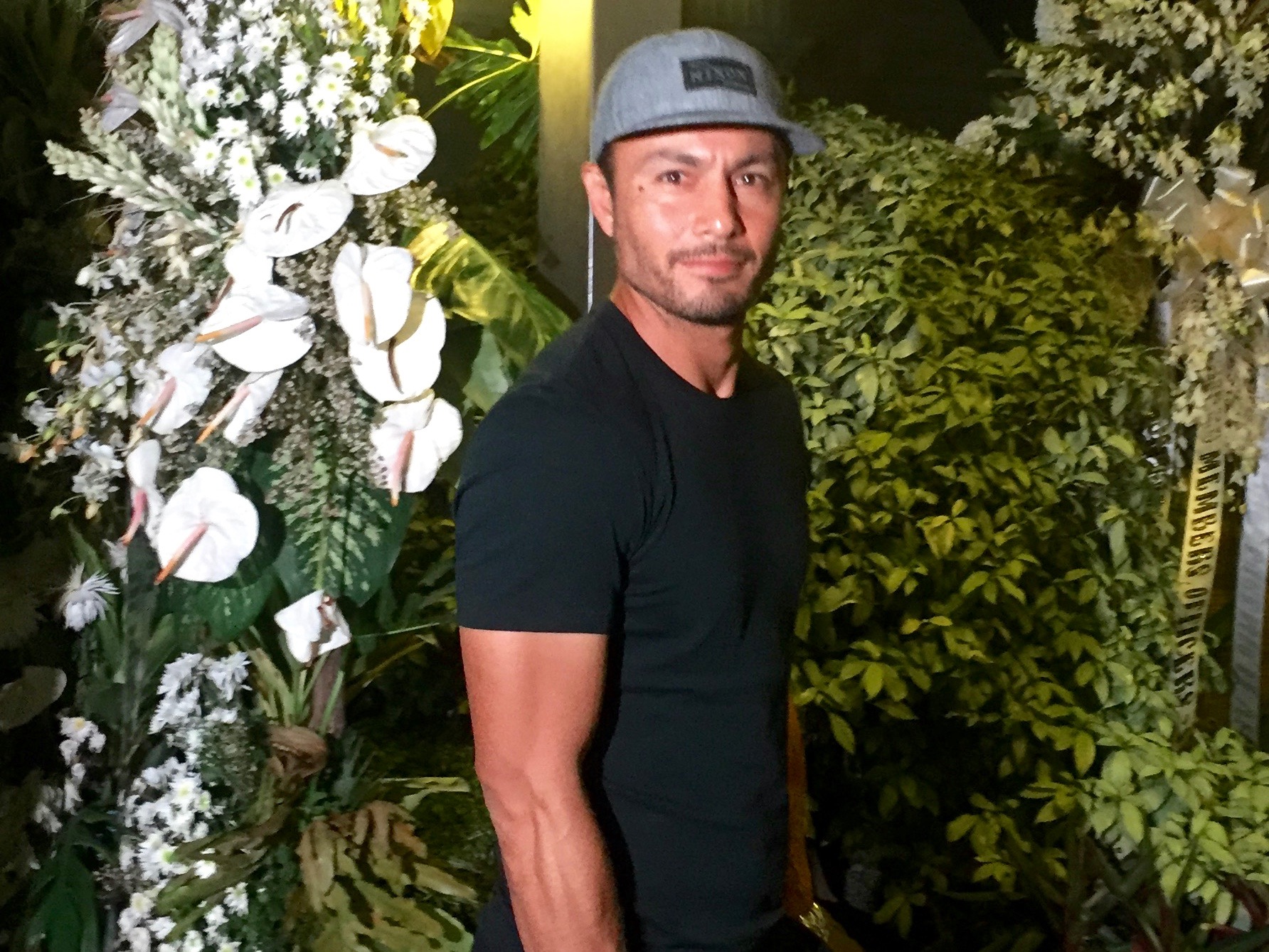 Stars share fond memories of Wenn Deramas at director's wake