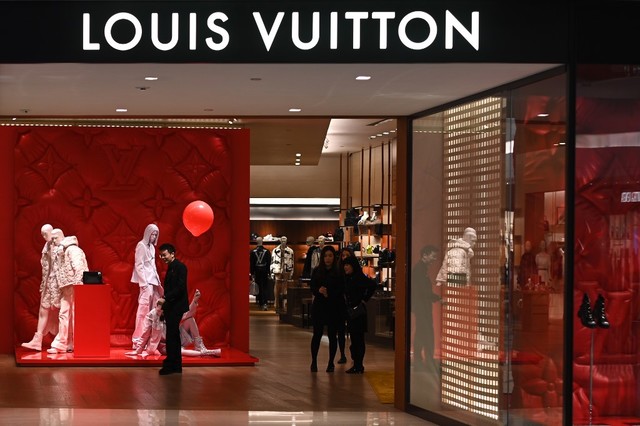 Louis Vuitton - Shop 7-17, Atrium, The Landmark, 11 Pedder St