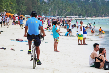 Ladyboys in Boracay Bars