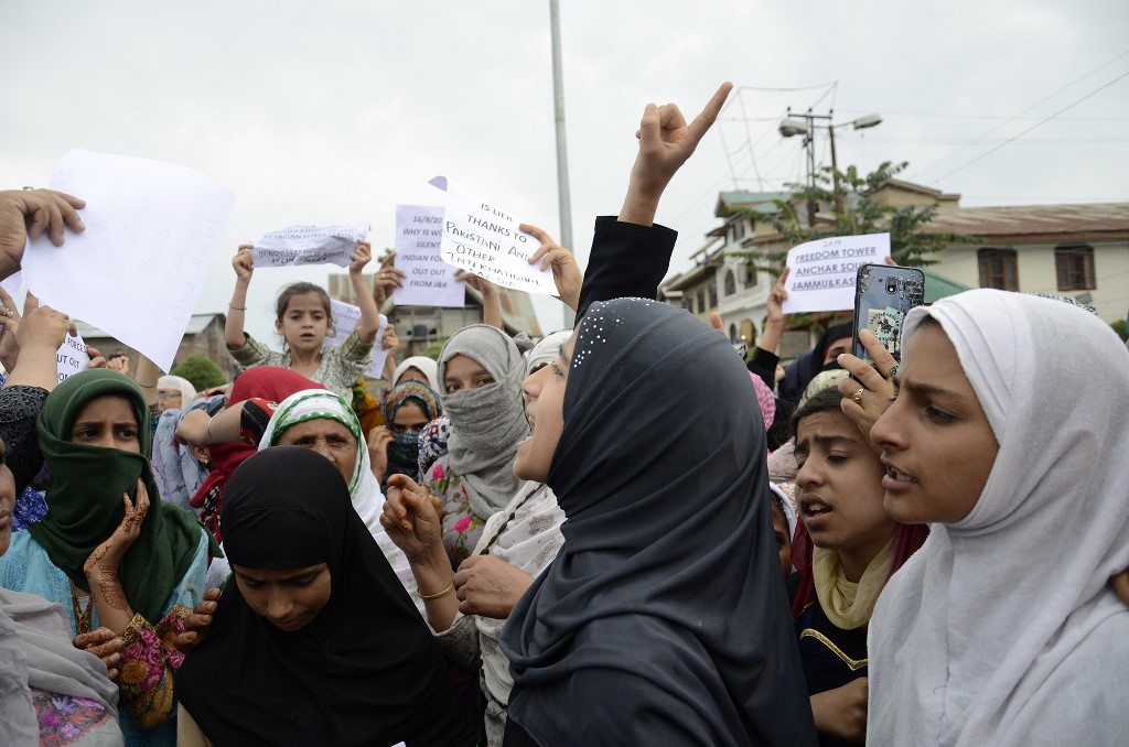 Clashes in Indian Kashmir as U.N. begins landmark meeting