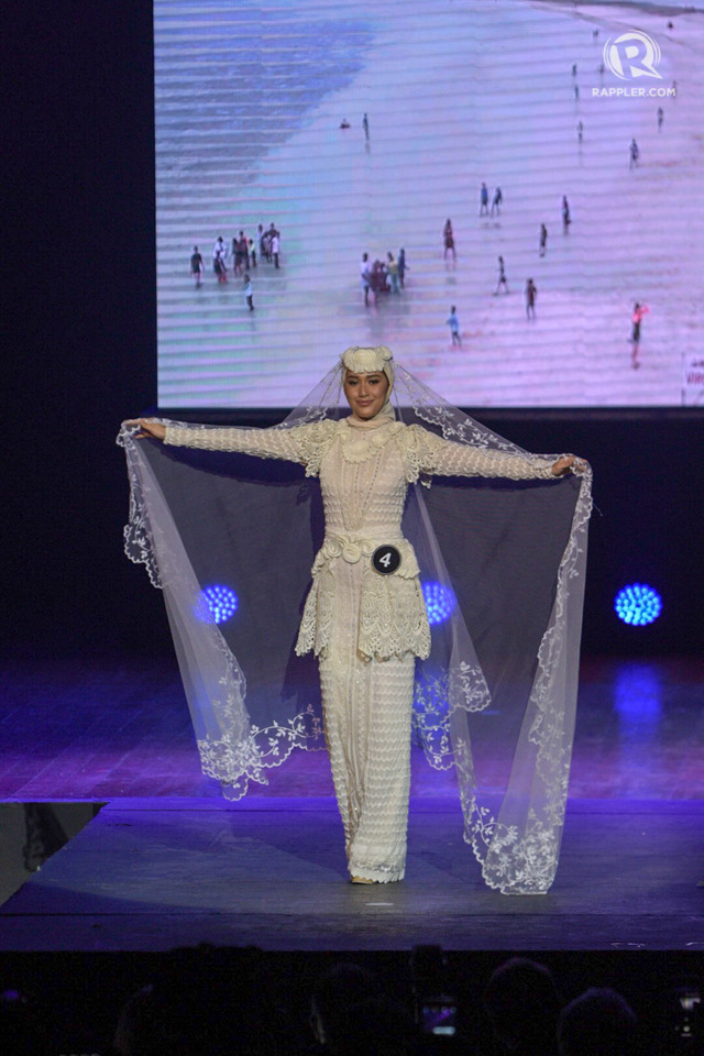 HIJAB. Ana Patricia Asturias shows a Muslim-inspired wedding dress. 