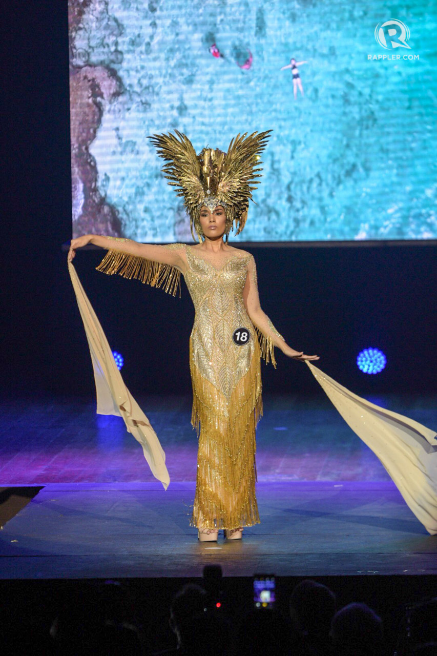 LEGEND OF THE BIRD. Rosantonette Mendoza's sarimanok headpiece captures the crowd's attention. 