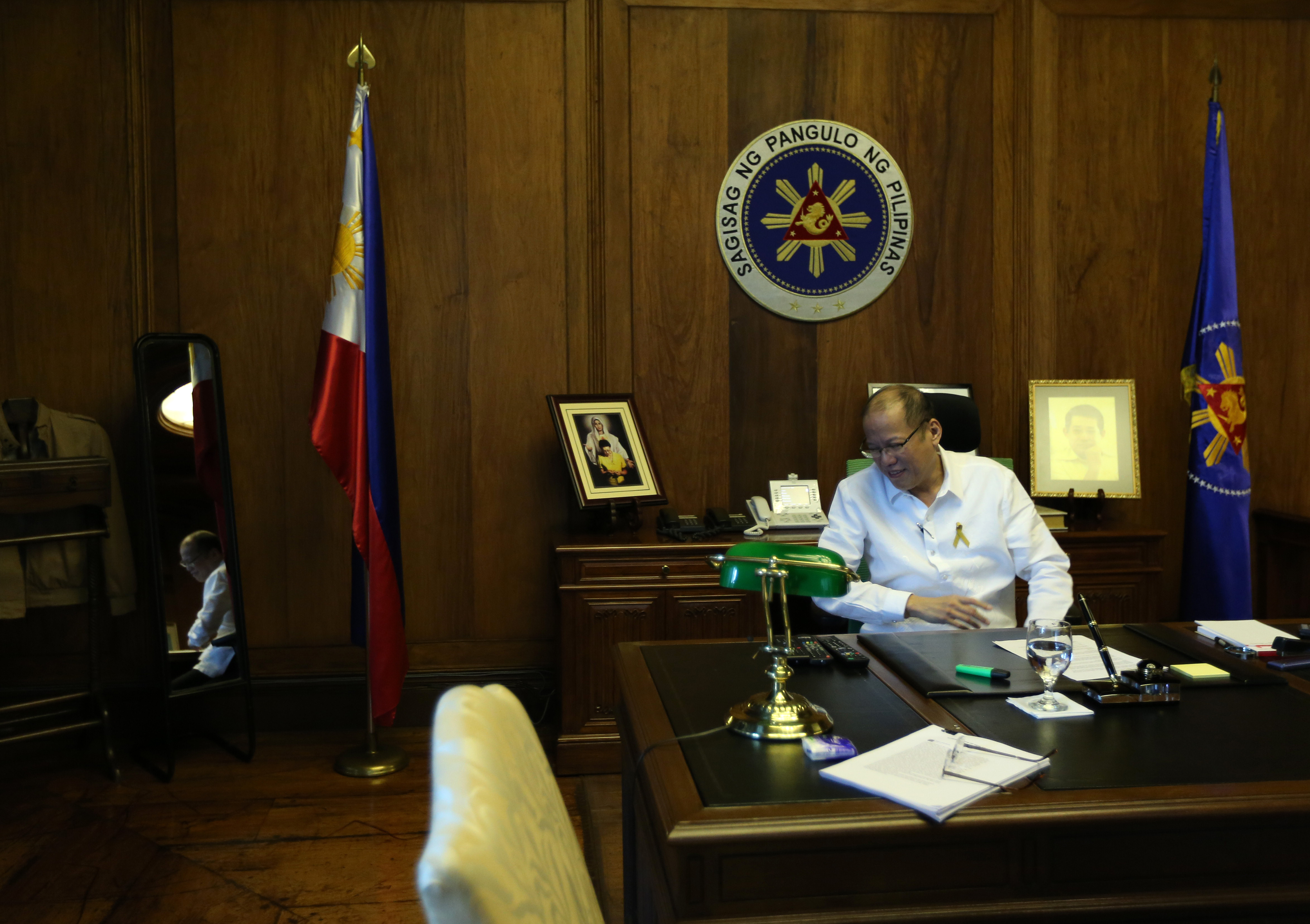 IN PHOTOS: President Aquino's last day in Malacañang