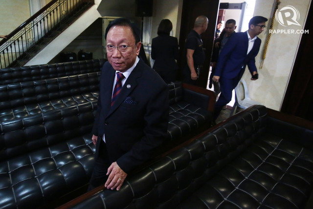 IN DEFENSE. Solicitor General Jose Calida defends Malacañang's suspension of Overall Deputy Ombudsman Arthur Carandang despite a Supreme Court ruling taking away the President's power to discipline a Deputy Ombudsman. File photo by Ben Nabong/Rappler 