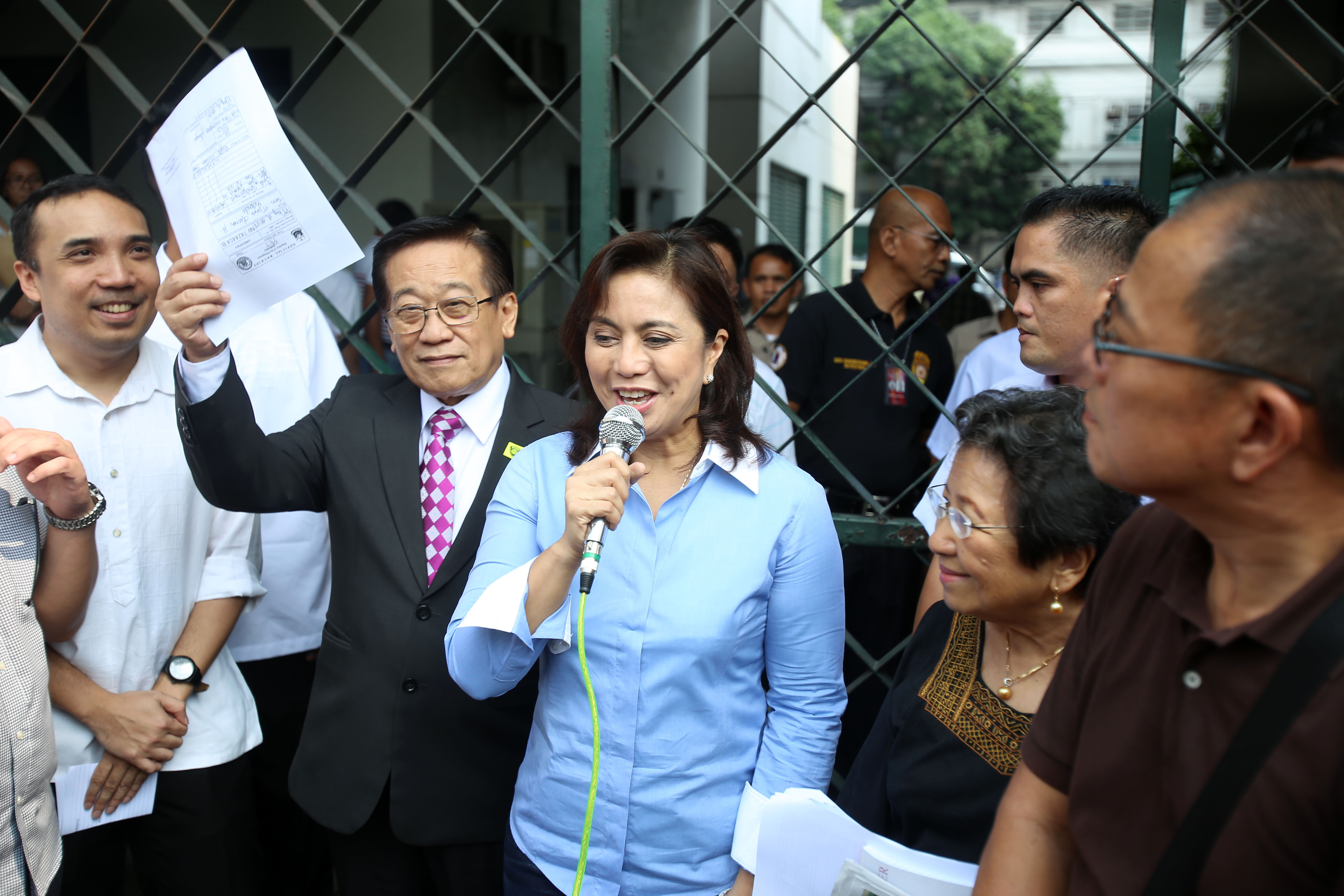 Robredo lawyer: Marcos âfishing for evidenceâ