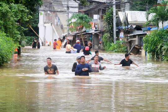 IN PHOTOS: Close to Christmas, several provinces still flooded due to Vinta