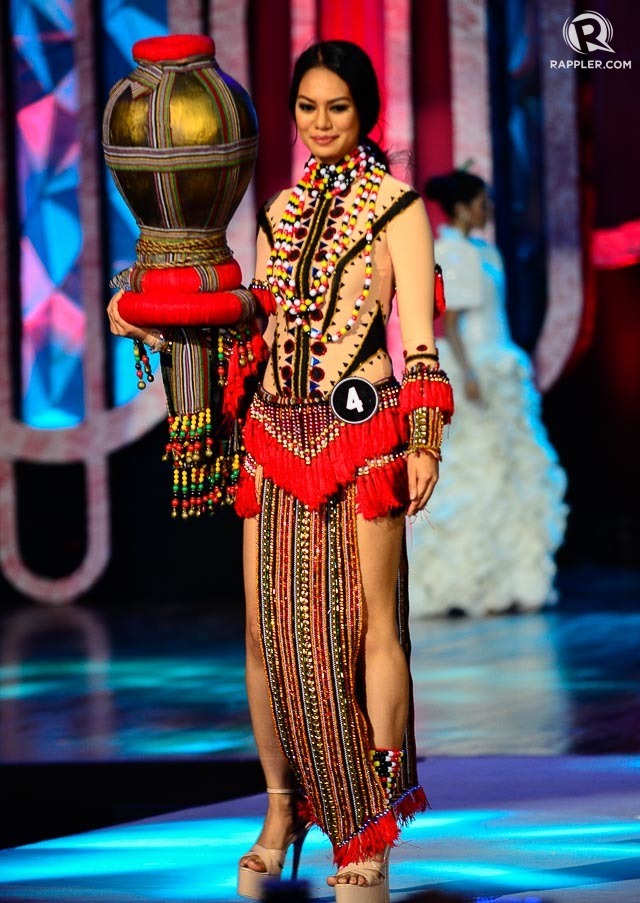 Vietnamese Ao dai shines at 2013 Miss Universe contest