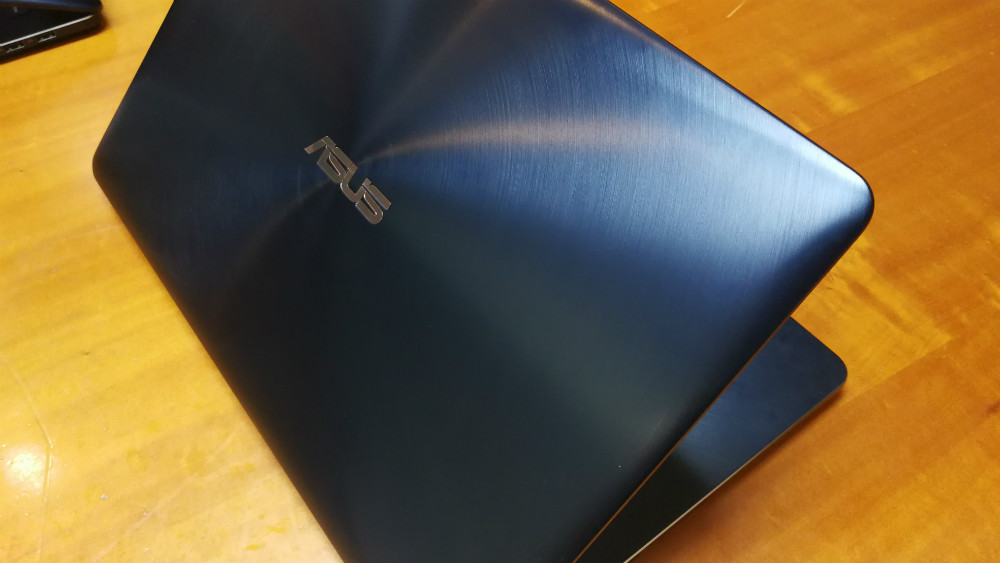 New ASUS laptop's touchpad doubles as full HD touchscreen