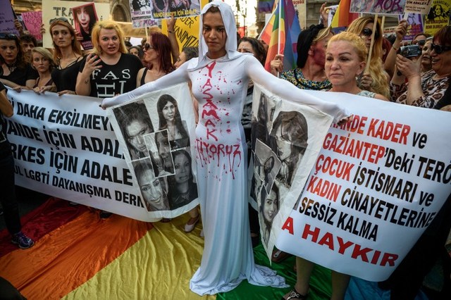 Hundreds Protest In Istanbul Over Transgender Womans Murder