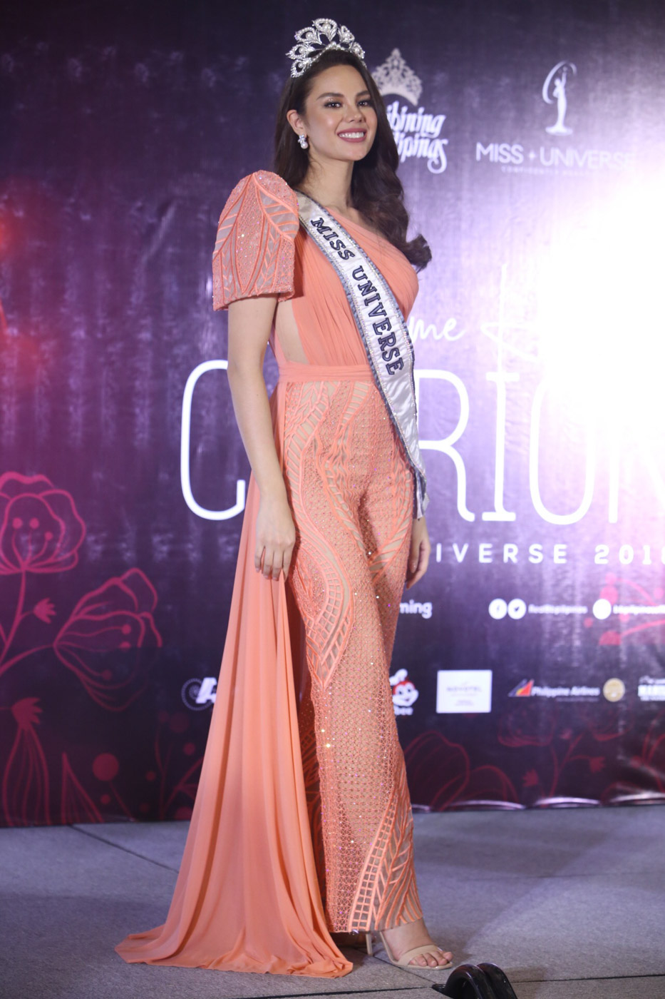 modern filipiniana catriona gray