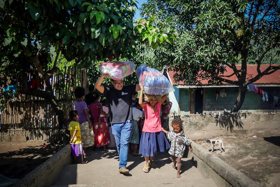 A warm welcome from the students' parents  